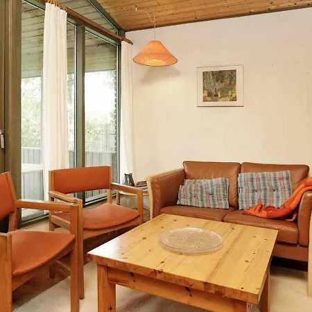 Three-bedroom Holiday In Norre Nebel 15 * Lonne Hede